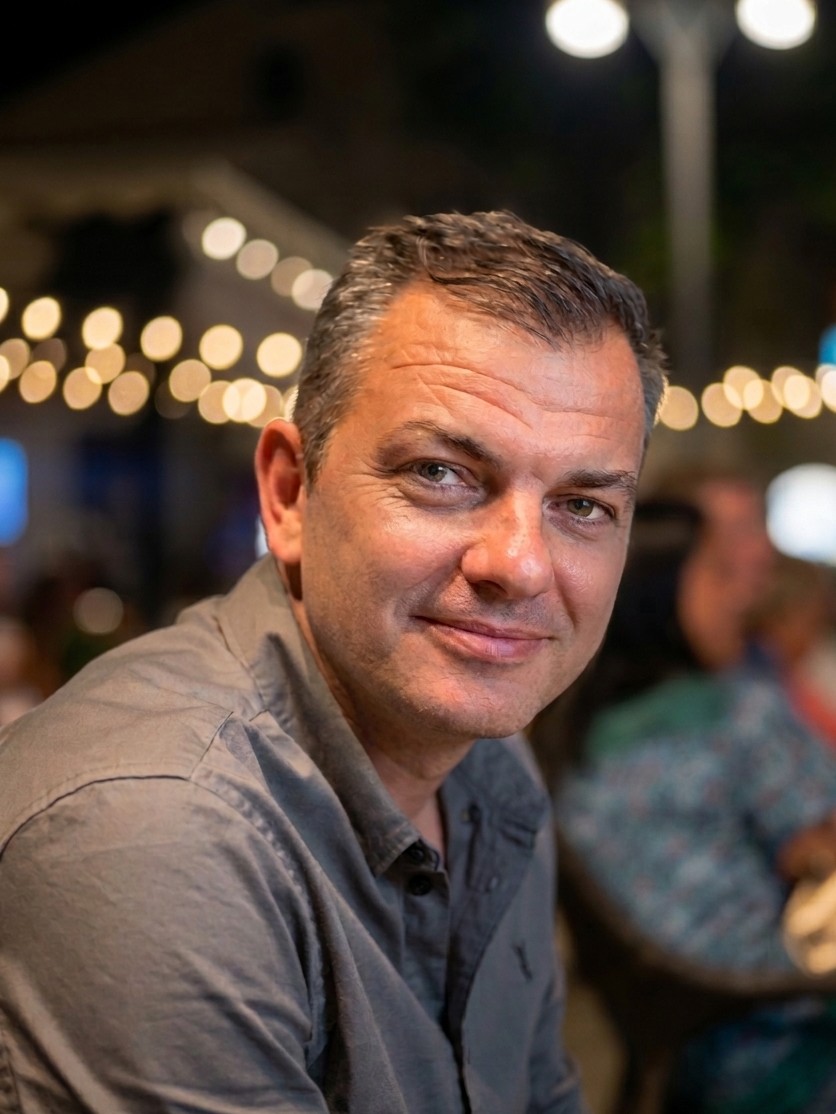 Portrait of Stewart DeRoma, founder of Reach Growth